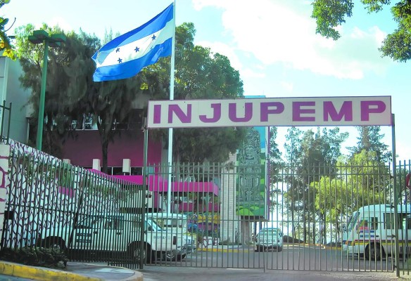 Nepotismo y contrataciones irregulares en el Injupemp