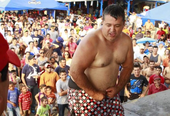 Eligen en Honduras al Mr. 'Panza Mojada'