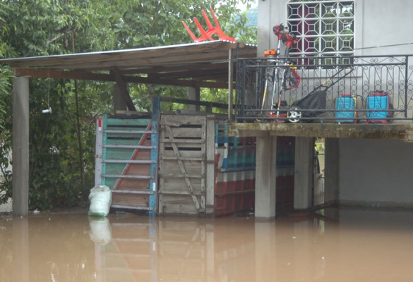 Un muerto por lluvias; amplían alerta roja en Atlántida y Colón