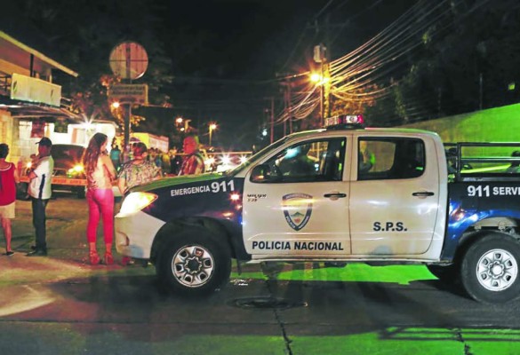 Acribillan a dos mujeres cuando compraban comida en San Pedro Sula