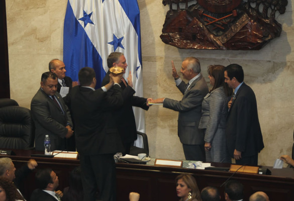 Fotos del zafarrancho en el Congreso Nacional de Honduras