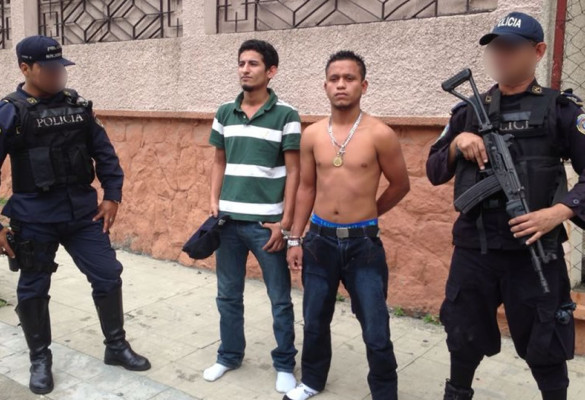 Capturan a dos jóvenes armados en San Pedro Sula