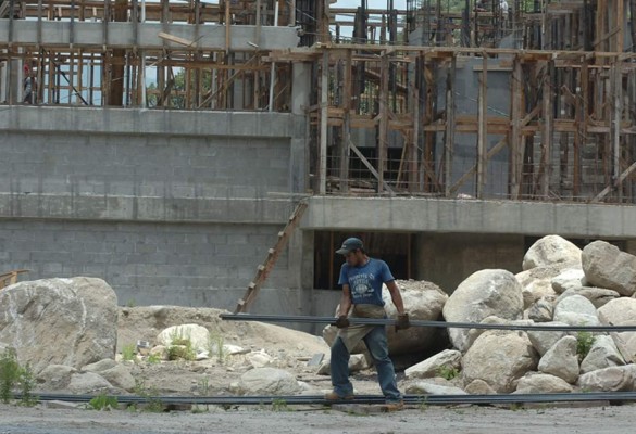 Medio millón de empleos ha perdido el sector construcción en Honduras