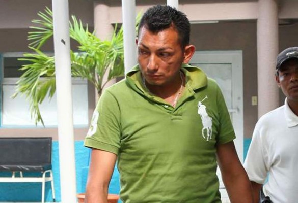 Policía hondureño mata a su esposa por celos