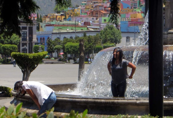 Alerta en México por ola de calor que roza los 50 grados centígrados