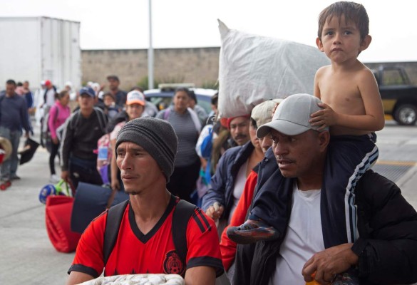 Caravana migrante llega a Guadalajara, punto intermedio hacia EEUU