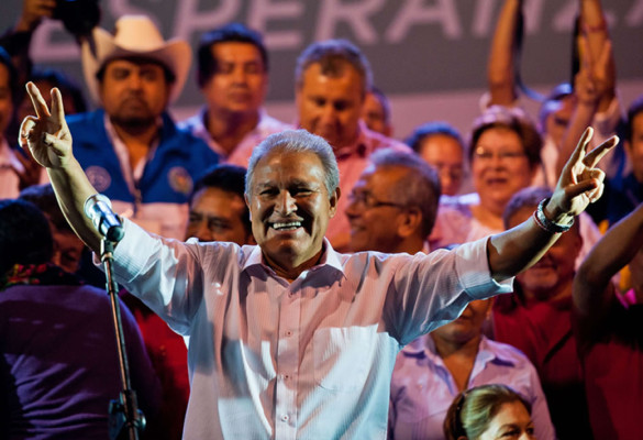 Exguerrillero Sánchez Cerén gana la presidencia de El Salvador 