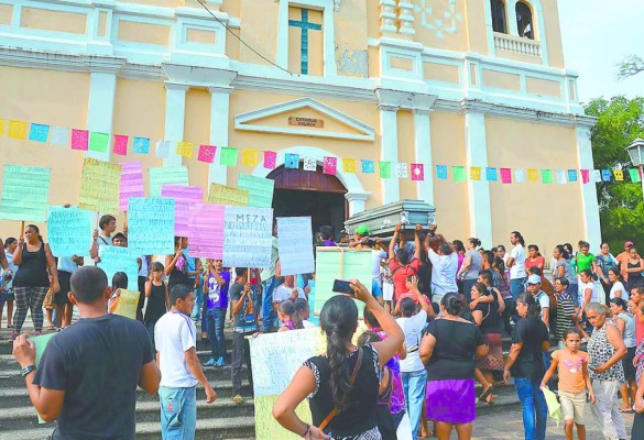 El Salvador investiga incidente en que murió pescador hondureño