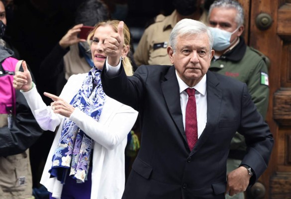 AMLO celebra mayoría de su coalición en la cámara de Diputados tras comicios en México