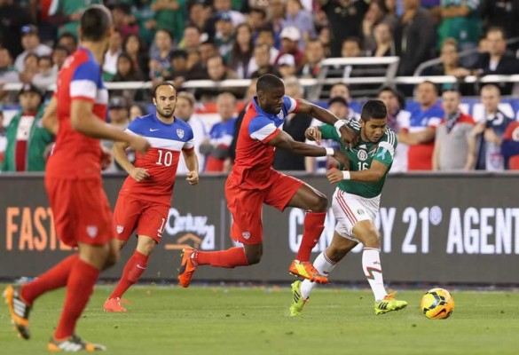 Estados Unidos y México empatan 2-2