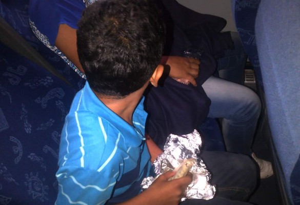 Llegan a San Pedro Sula 167 niños hondureños deportados de EUA