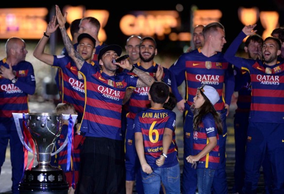 Barcelona festejó con su afición la obtención del doblete