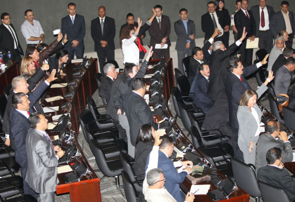 Fotos del zafarrancho en el Congreso Nacional de Honduras