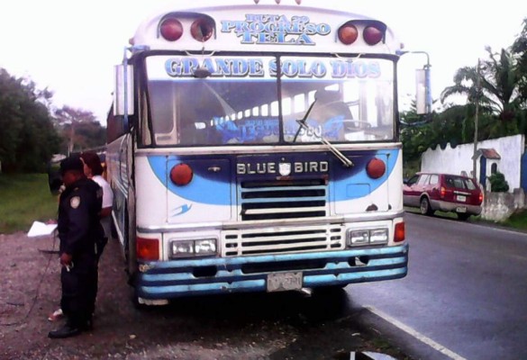 Supuestos asaltantes ultiman a pasajero de bus en el norte de Honduras