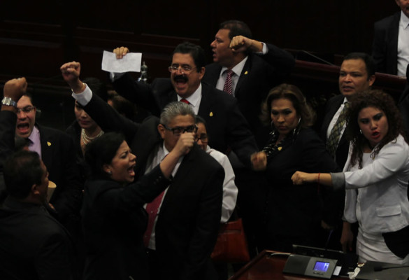 Fotos del zafarrancho en el Congreso Nacional de Honduras