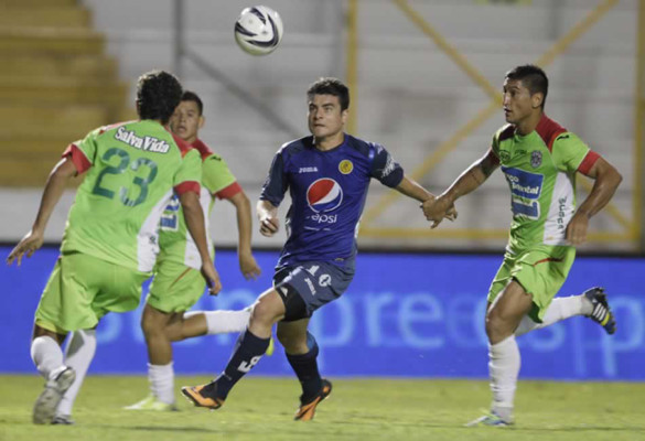 Motagua, salvado por el árbitro ante Marathón