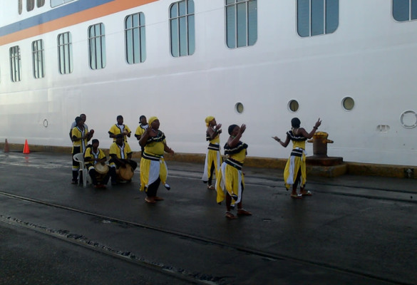 Llega el crucero más lujoso del mundo a Puerto Cortés