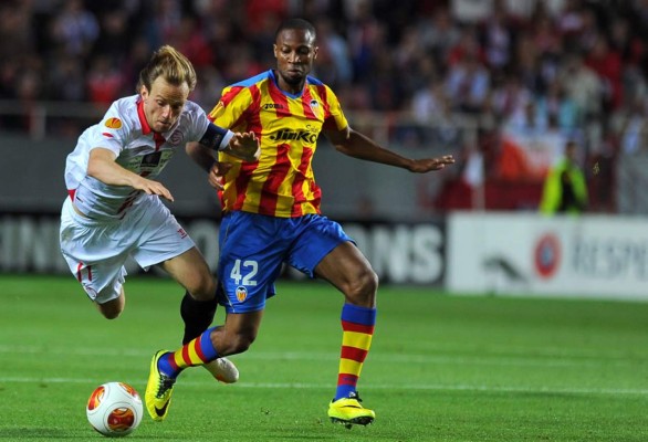 Sevilla se acerca a la final ganando el primer duelo español al Valencia