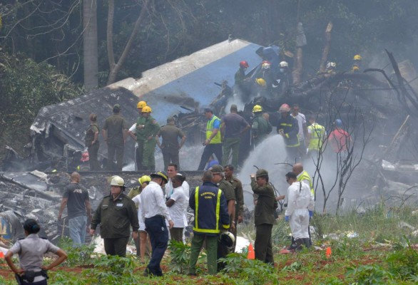 Cuba: confirman más de 100 muertos en accidente de avión  
