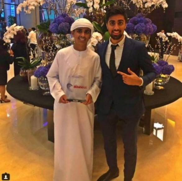 La casa de Rashed es famosa, cada vez que las celebridades llegan a Dubái siempre se albergan en la casa del joven millonario.