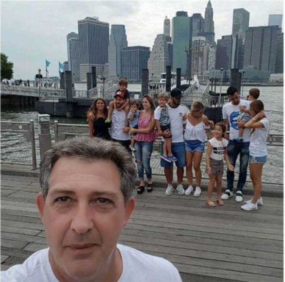 Los jugadores y sus mujeres dieron un paseo por Nueva York.