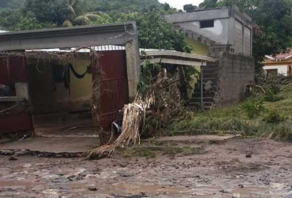 Un muerto y dos desaparecidos por lluvias en Copán, Honduras