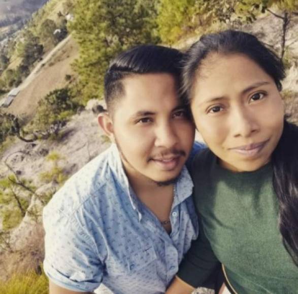 Según Wendy (23), André (24), conoció a Yalitza (26) en septiembre pasado en la localidad de Tlaxiaco, Oaxaca, de donde la actriz de “Roma” es originaria.