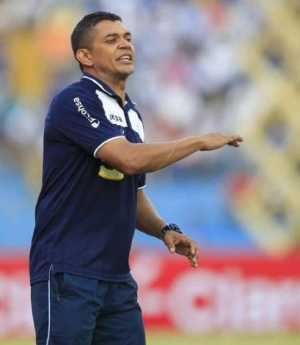 Amado Guevara, que suena para digirir a la Selección de Honduras tras ser asistente de Jorge Luis Pinto, tiene ofertas para ser el entrenador de las reservas del New York Red Bulls de Estados Unidos.