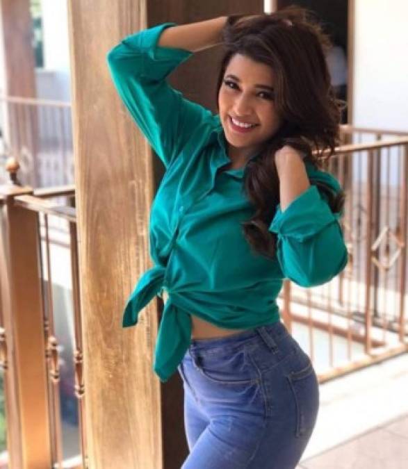 En su cuenta de Instagram Milagro Flores no deja en evidencia su estado civil. Aunque no cabe duda que la presentadora se ha robado el corazón de miles de hondureños.