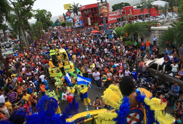 Diversión a lo grande en el carnaval de San Pedro Sula