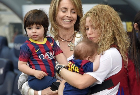 Shakira acude al Camp Nou con Milan y Sasha