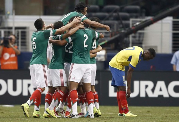 Ecuador pierde amistoso con México y deja dudas para el Mundial