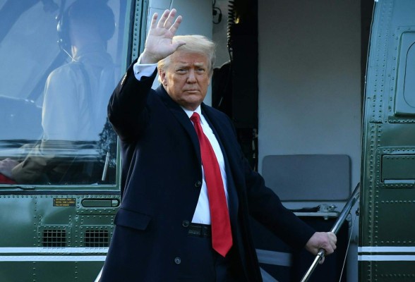 Trump abre su nueva oficina en Florida y promete seguir luchando por EEUU