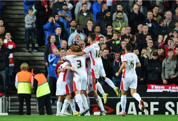 Manchester United, eliminado de la Copa con goleada por un equipo de tercera