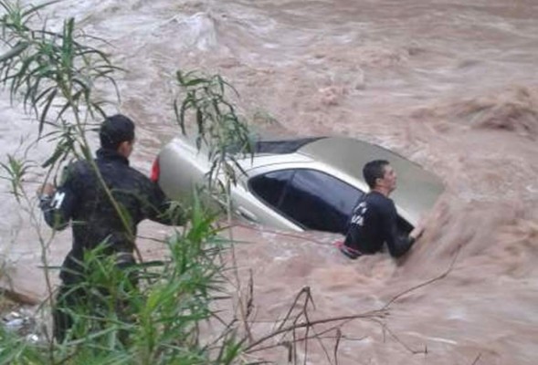 Dos horas de lluvia vuelven a desnudar a la frágil Tegucigalpa