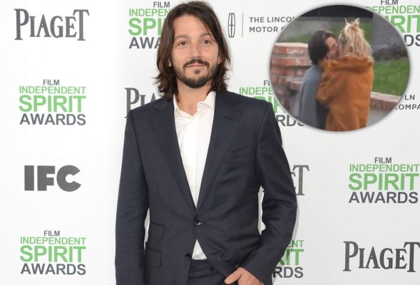 Diego Luna fue sorprendido besando a nueva chica