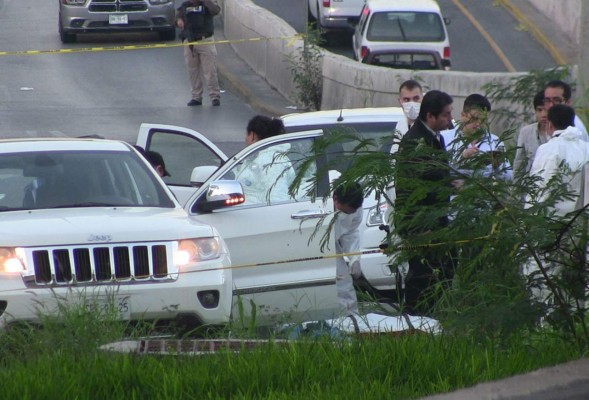 En crematorio buscan cuerpos de 43 estudiantes mexicanos