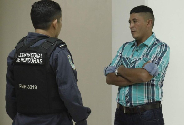 Miembro de la Policía Nacional a juicio por torturar y golpear a un ciudadano