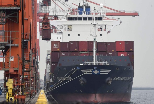 Estados Unidos vuelve a crecer y sus puertos se congestionan