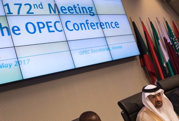 OPEP logra acuerdo para recorte de crudo hasta marzo de 2018