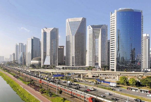 Los inversionistas globales van tras las gangas inmobiliarias en Brasil