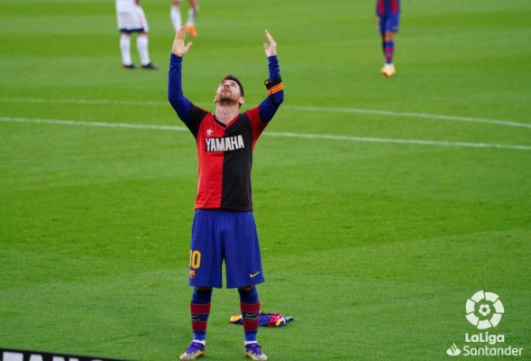 Barcelona golea al Osasuna y Messi le rindió emotivo homenaje a Maradona
