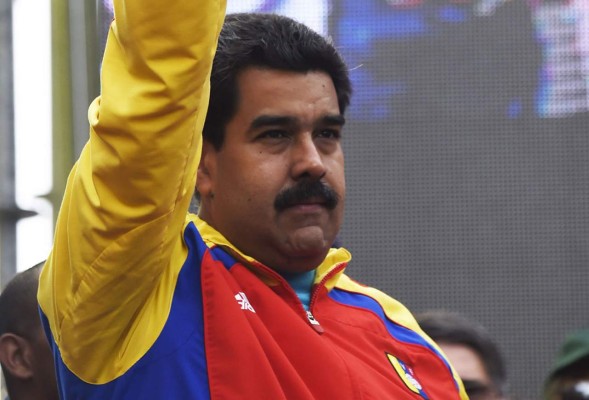 Otorgan ‘superpoderes’ a Nicolás Maduro