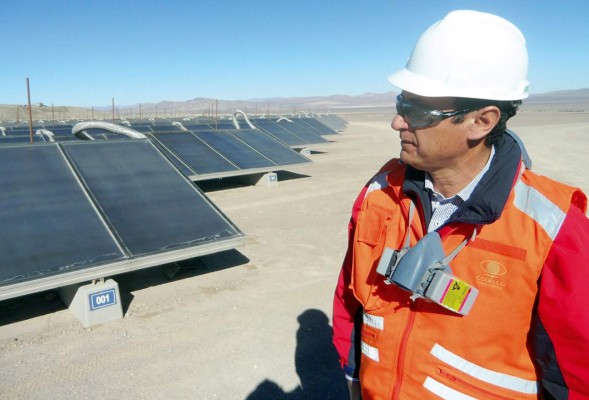 Las minas usan energía renovable en Chile