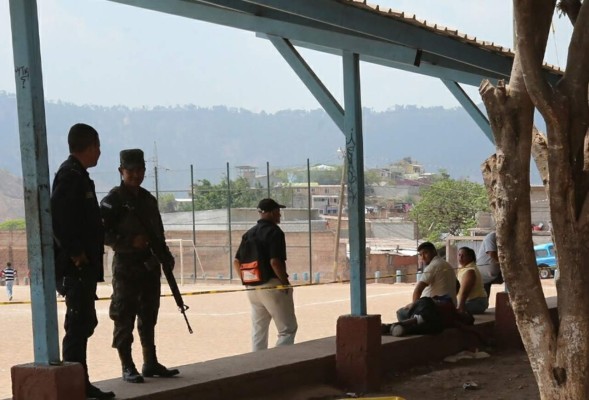 Matan a un hombre en la gradería de una cancha de fútbol en Tegucigalpa