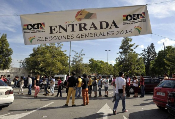 Comienzan las votaciones en Bolivia
