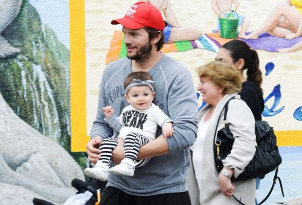 Ashton Kutcher y Mila Kunis luchan por su privacidad y la de su pequeña Wyatt