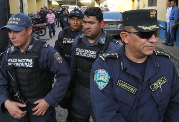 Encomiendan a Félix Villanueva continuar depuración policial