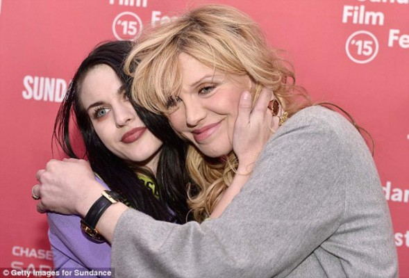 Aparente reconciliación entre Courtney Love y su hija