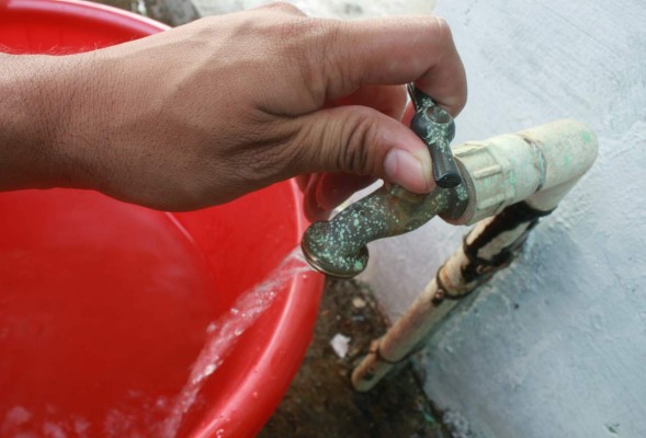 Ocho colonias sampedranas no tendrán mañana agua potable